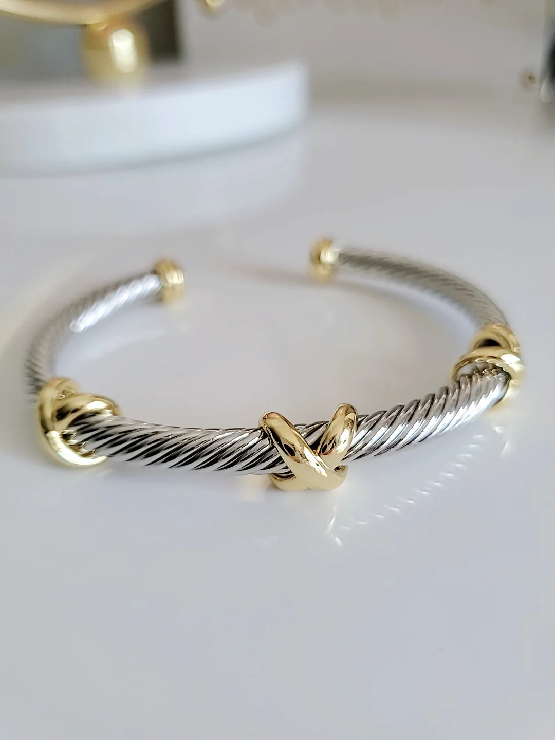 Luxurious elegant X Cable Cuff Bracelet