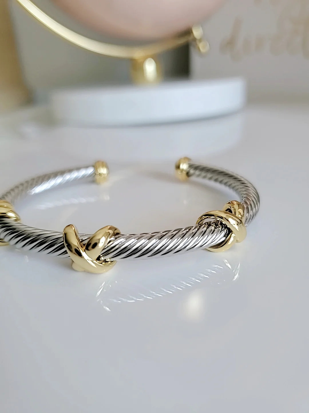 Luxurious elegant X Cable Cuff Bracelet